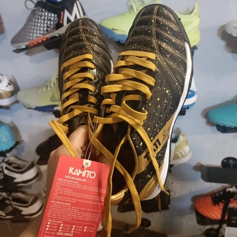 Giày đá bóng Kamito size 38 1028753