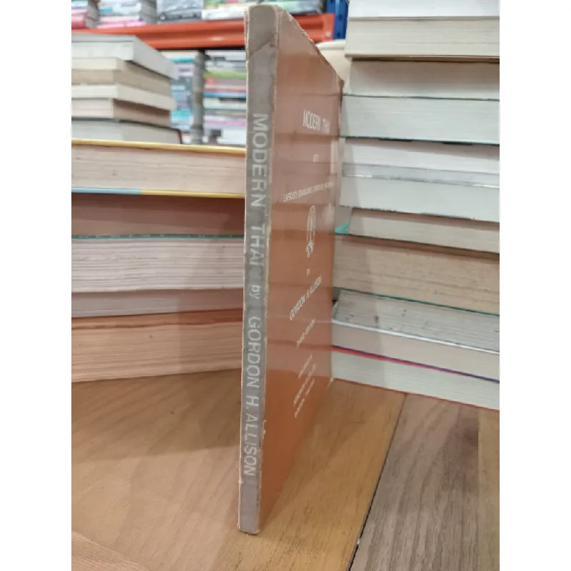 Modern Thai - Gordon H. Allison 687960