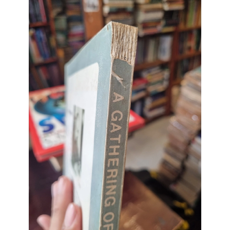 A Gathering Of Herores : Picture Stories From Chinese Classics - Illustrated by Ling Tao, Edited by the Shanghai People's Fine Art Publishing House 361095