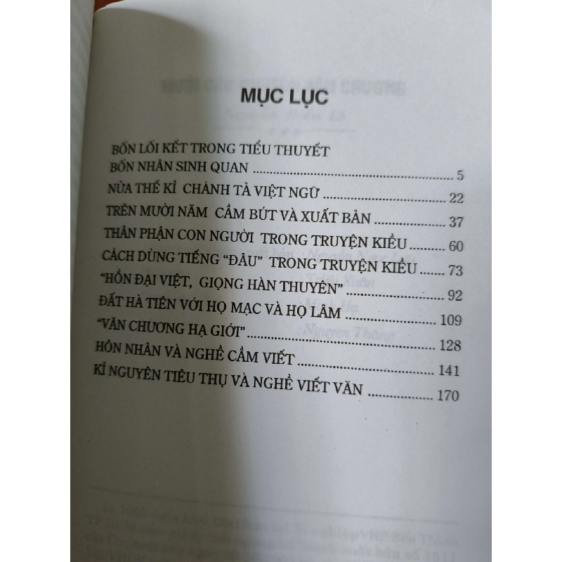 Mười câu chuyện Văn Chương - 2005 - 192 trang - VĂN HỌC - SKNTLTTTSKNANTQ3112-156 780398