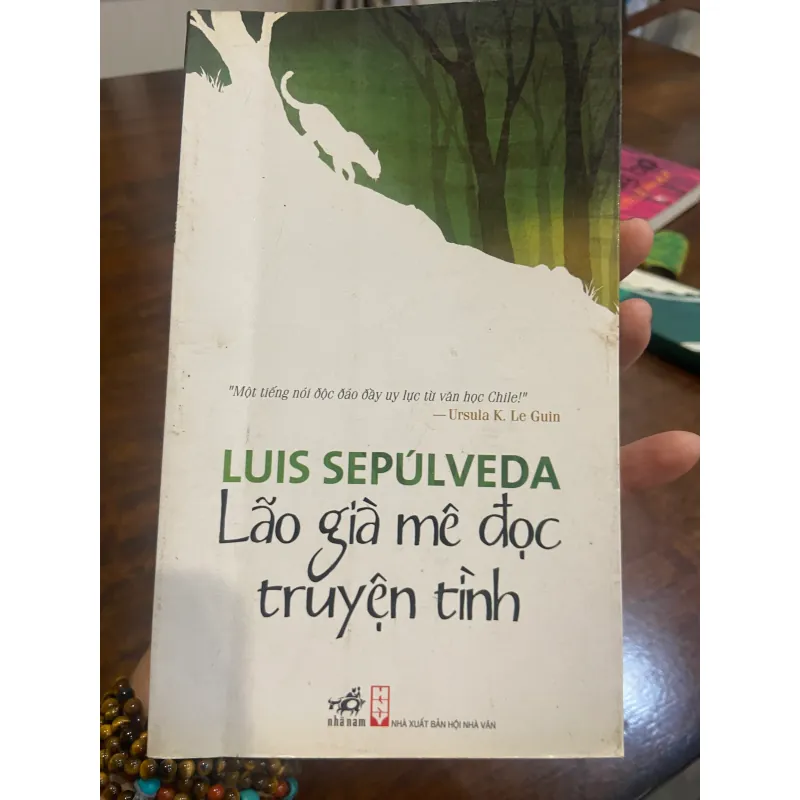 Lão già mê đọc truyện tình- Luis Sepuslveda 1005969