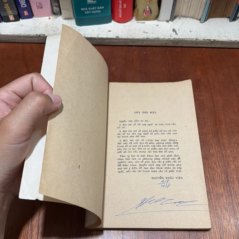 II Sách Xưa: Ngây Thơ - Nguyễn Khắc Viện - 1978 791979