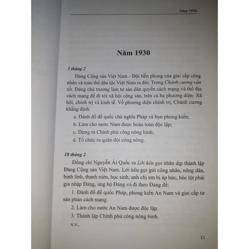 Biên niên sự kiện Đảng lãnh đạo quân sự và quốc phòng trong cách mạng Việt Nam (1930-2000) 688393