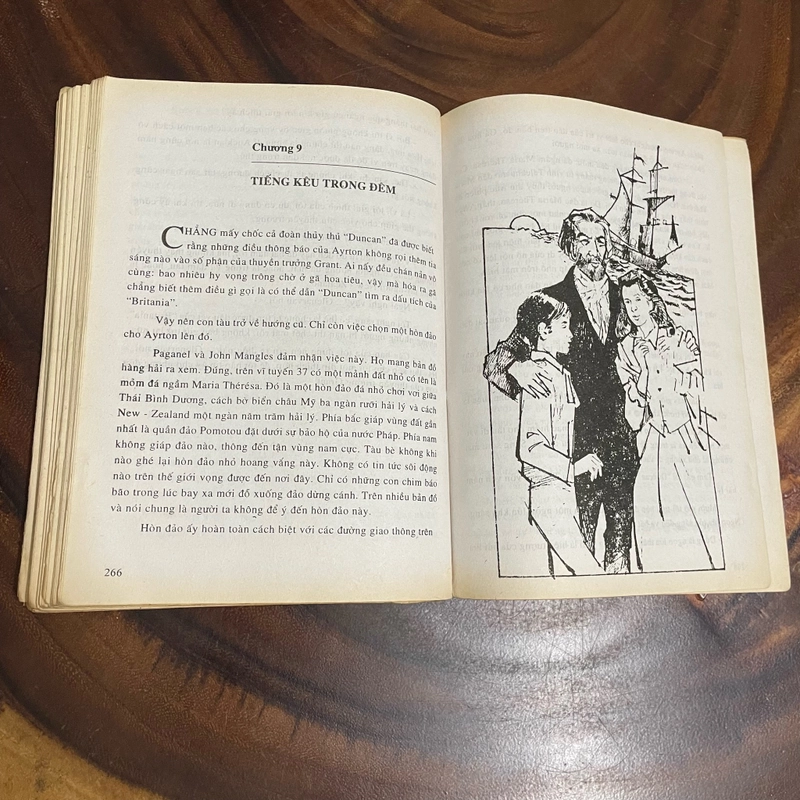 II Tựa sách: Những Đứa Con Của Thuyền Trưởng Grant - JULES VERNE - 1996 441533