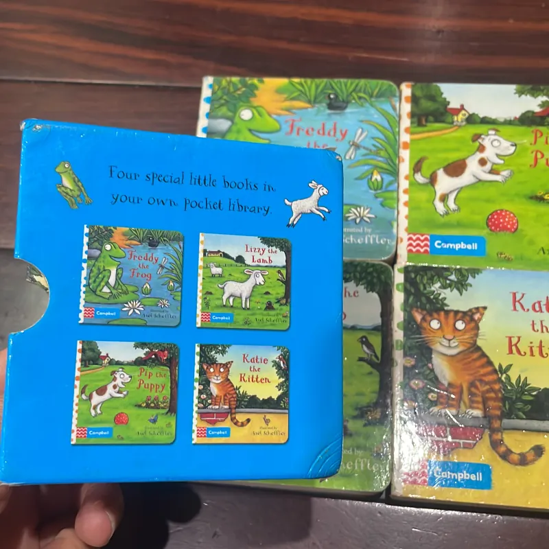 Ngoại văn tiếng anh trẻ em : AXEL SCHEFFLER POCKET LIABRARY  1028130