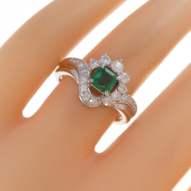 Nhẫn Emerald Tasaki 0.47CT - Hàng hiệu Authentic 840941