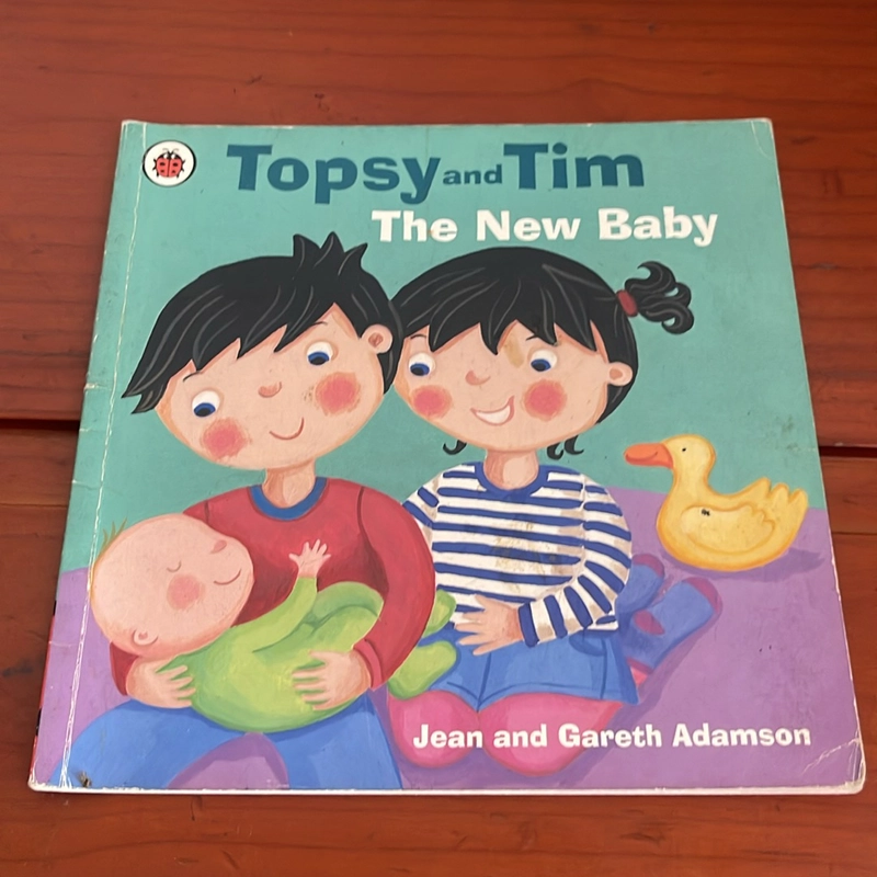 PICTURE BOOK Topsy and Tim the new baby 536730