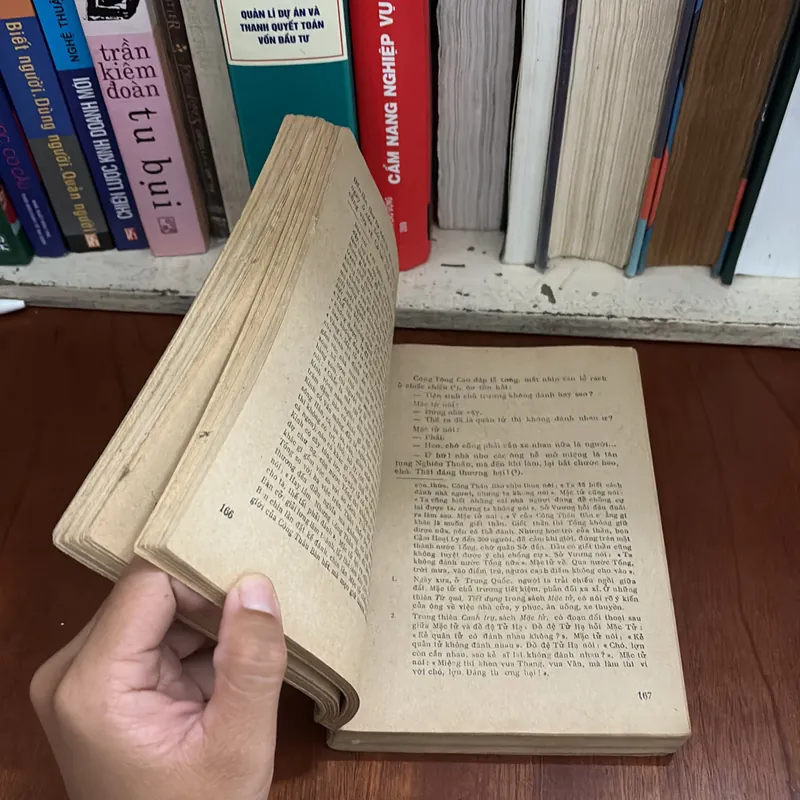 II Sách Xưa: AQ Chính Truyện - Lỗ Tấn - 1982 607592