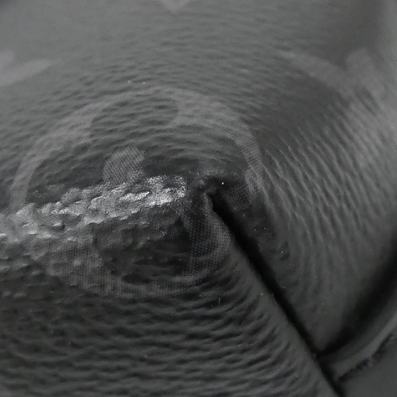 Túi xách vai Louis Vuitton Monogram Eclipse District PM M45272 - Hàng hiệu Chính hãng 766868