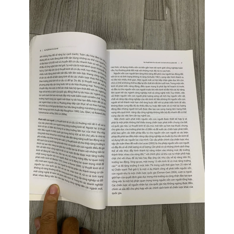 Học thuyết kinh tế cơ cấu mới - Justin Yifu Lin. 1b1 551564