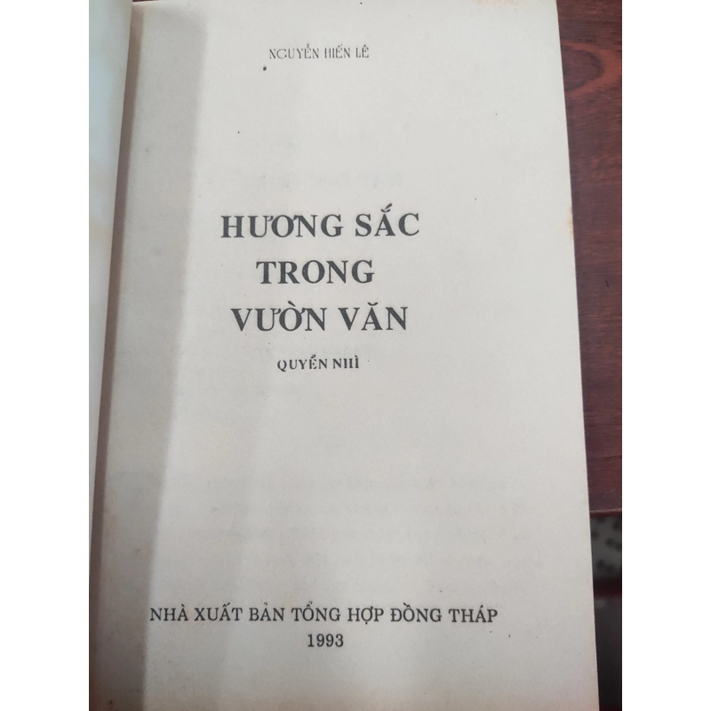 HƯƠNG SẮC TRONG VƯỜN VĂN I & II 329950