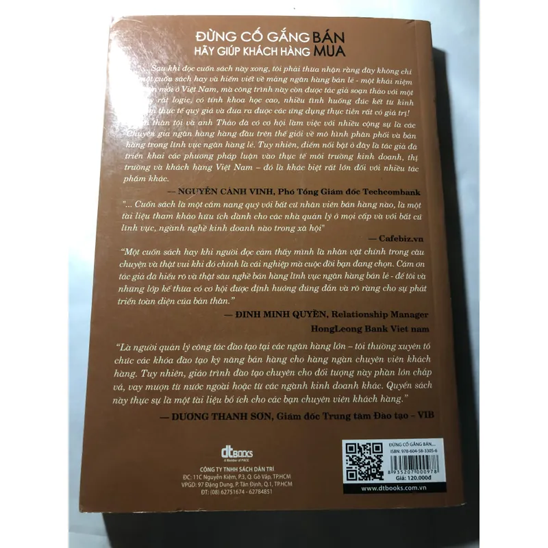 Sách “Đừng có gắng bán hãy giúp khách hàng mua”  720648