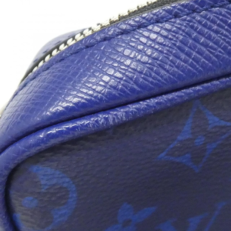 Túi đeo chéo Louis Vuitton Taiga Lama Outdoor Messenger PM M30242 - Hàng hiệu Chính hãng 767065