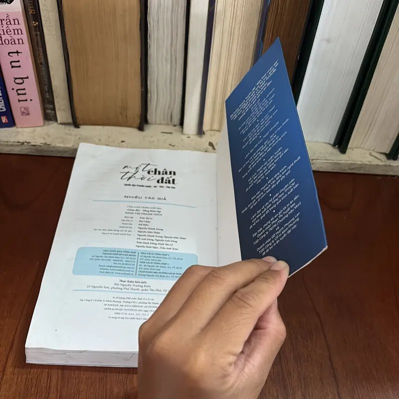 II Tuyển Tập Truyện Ngắn, Ký, Thơ, Tản Văn: Một Thời Chân Đất - Nhiều Tác Giả - 2021 589939