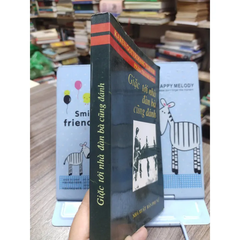 Sách: Giặc tới nhà đàn bà cũng đánh - Karen Gottschang Turner (A2) 578431