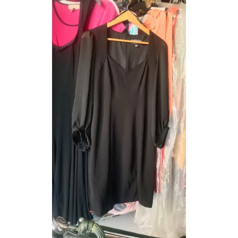 Đầm đen Dona size 4 1002026