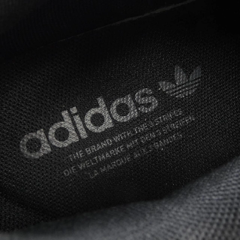 Giày thể thao ADIDAS - Hàng hiệu Authentic 907275