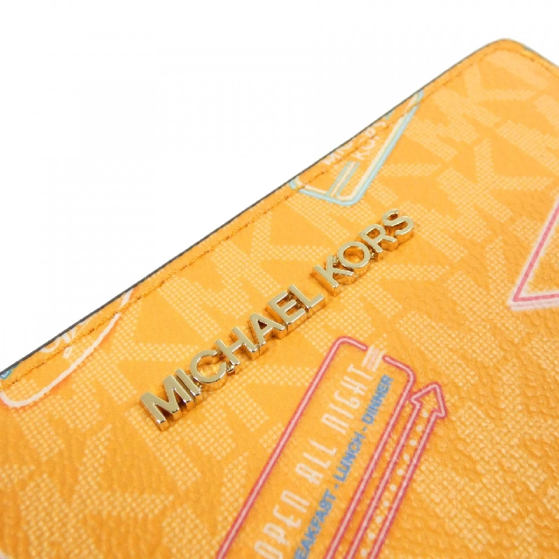 【新品】Michael Michael Kors JET SET TRAVEL 35T5GTVF6V Ví 621405