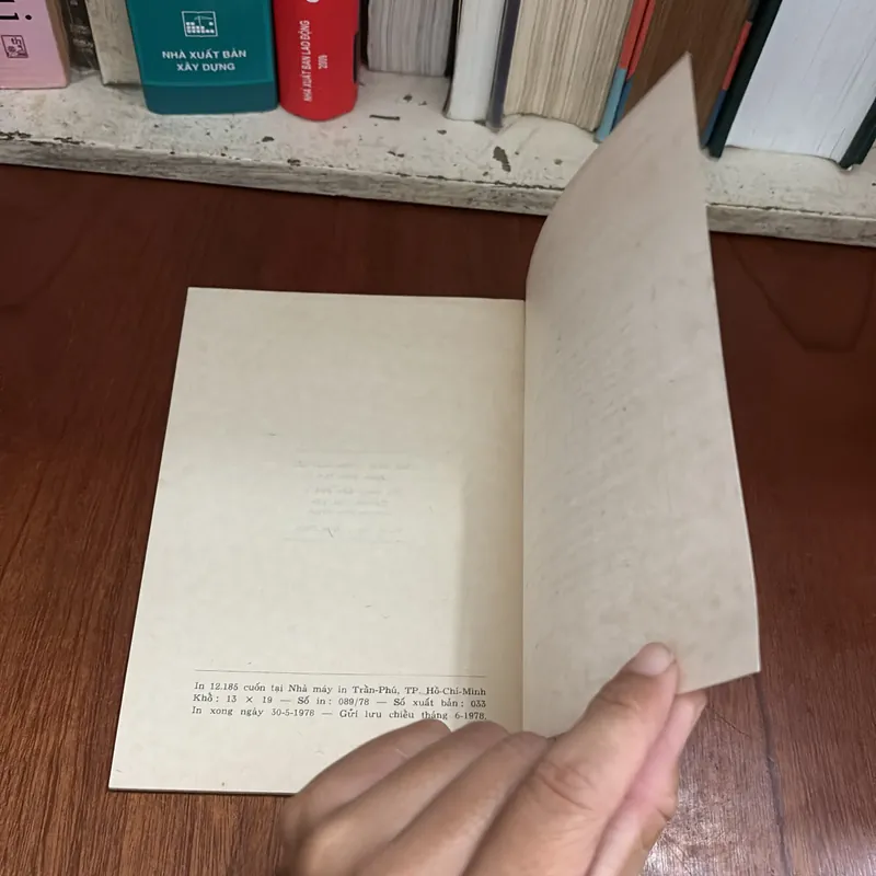 Mấy Vấn Đề Lớn Trong Việc Thi Hành Điều Lệ Xí Nghiệp Công Nghiệp … - Lê Thanh Nghị - 1978 664374