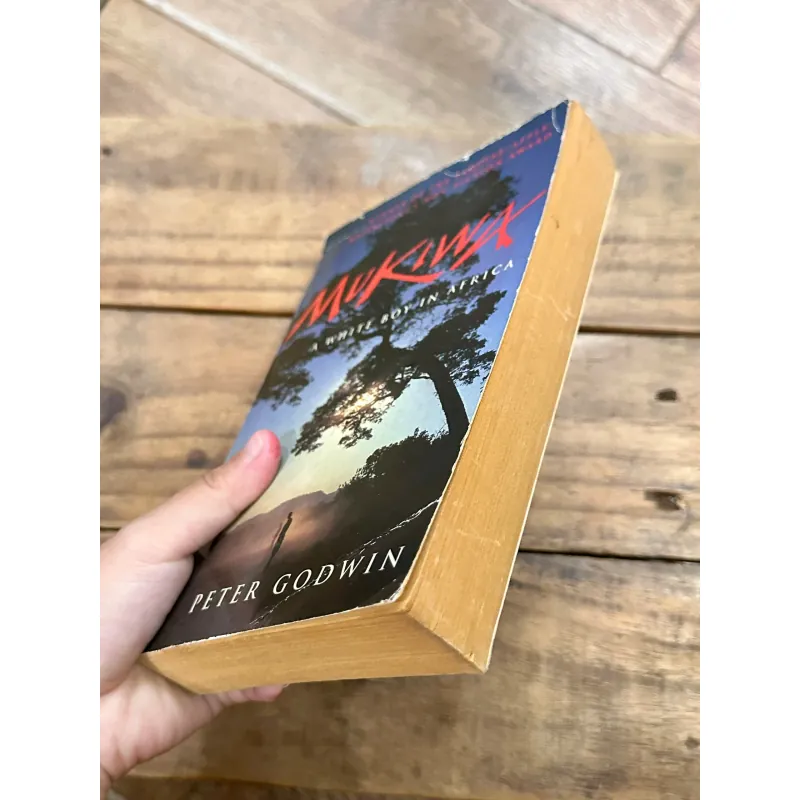 Mukiwa: A White Boy in Africa - Peter Godwin 734830