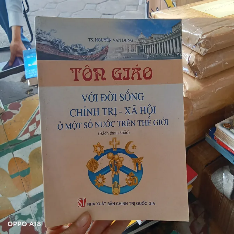 Tôn Giáo Với Đời Sống Chính Trị - Xã Hội Ở Một Số Nước Trên Thế Giới  739326