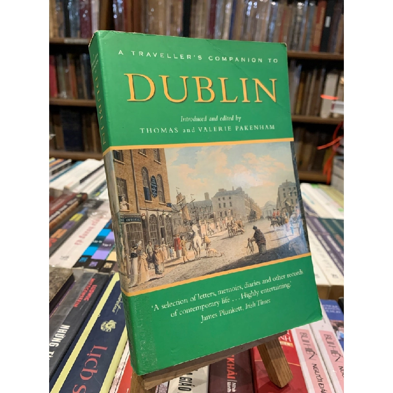 A TRAVELLER'S COMPANION TO DUBLIN - Thomas and Valerie Pakenham 271978