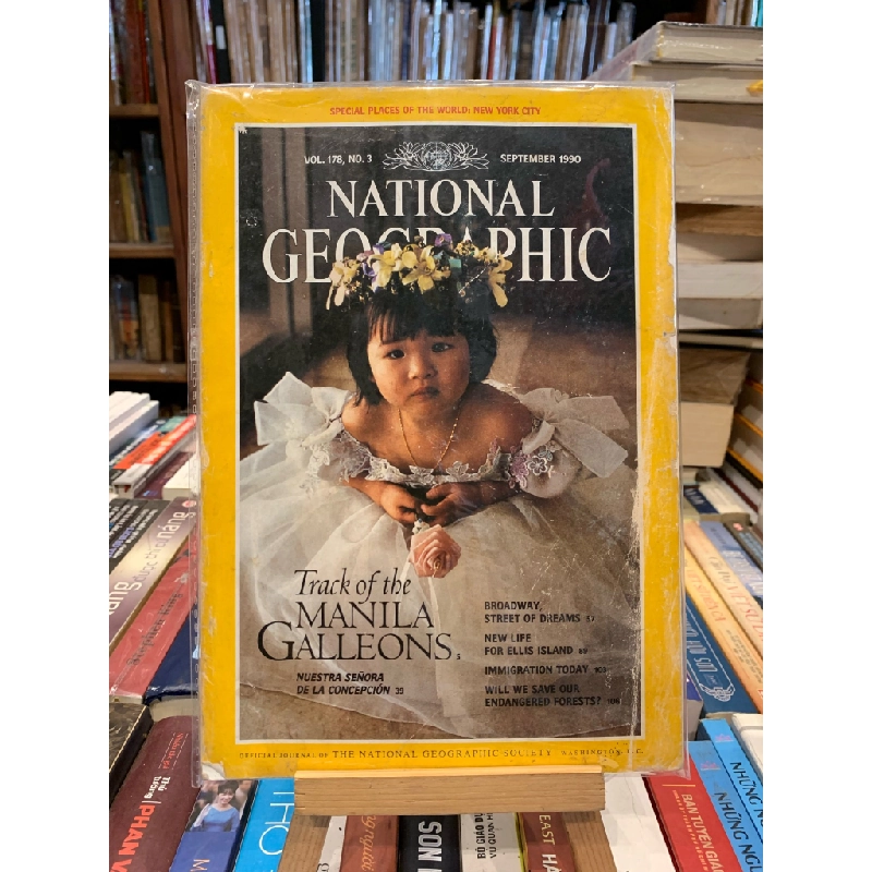 NATIONAL GEOGRAPHIC Magazine (From 1990) 320330