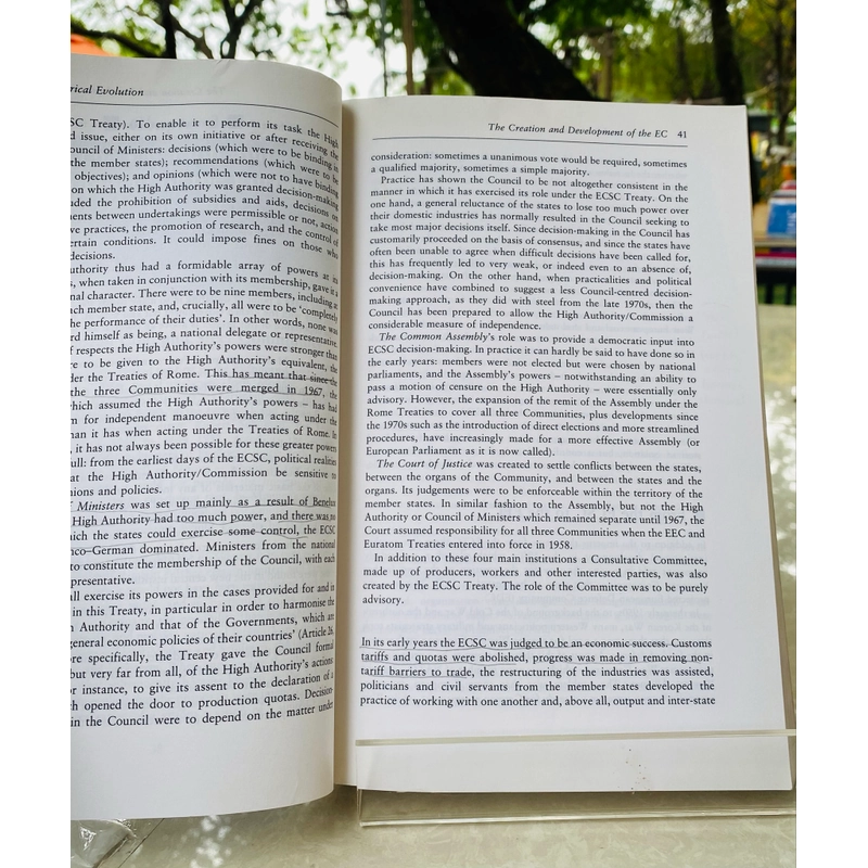 THE GOVERNMENT AND POLITICS OF THE EUROPEAN UNION  547493