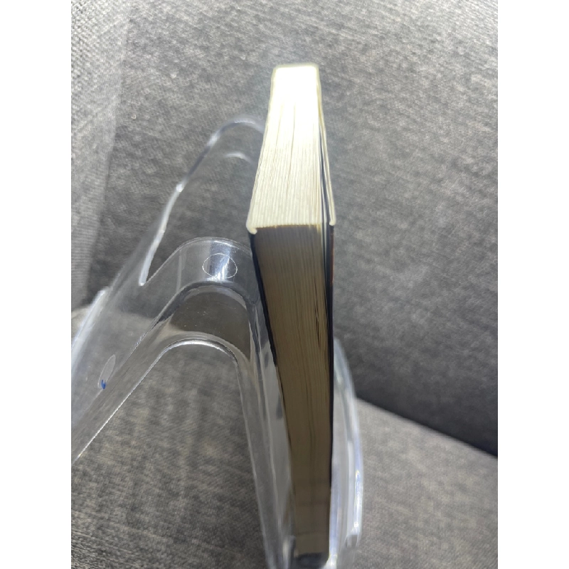 Mực giấy sao trời Kiran Millwood Hargrave 2017 mới 80% bẩn viền nhẹ HPB1405 462511