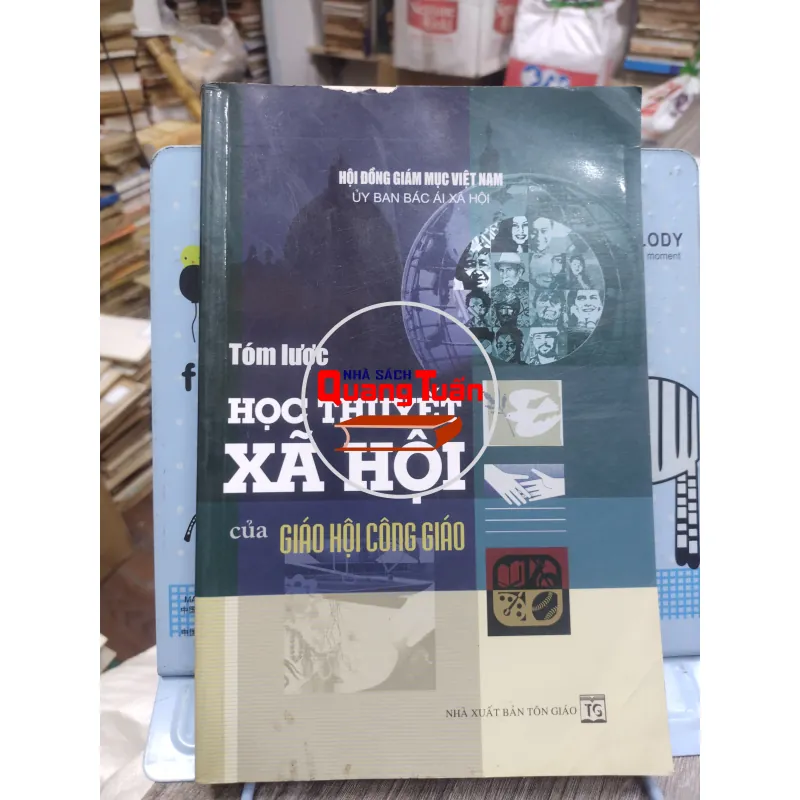 Sách: Tóm lược học thuyết xã hội của giáo hội công giáo (A3) 723116