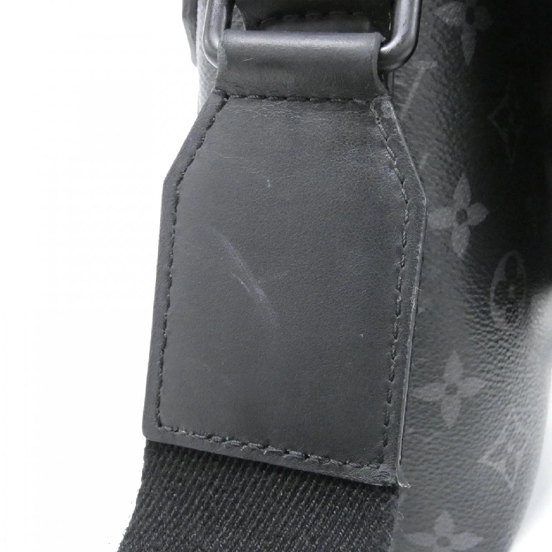 Túi đeo chéo Louis Vuitton Monogram Eclipse S-Cape Messenger M46794 - Hàng hiệu Chính hãng 803211