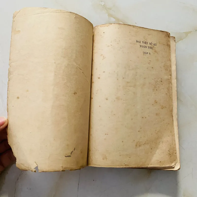 Đại Việt sử ký toàn thư tập 1 (1972)  1011045