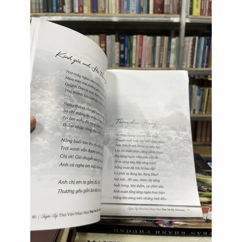 TUYỂN TẬP THƠ VĂN NHẠC HOẠ- TÔN NỮ HỶ KHƯƠNG 702777