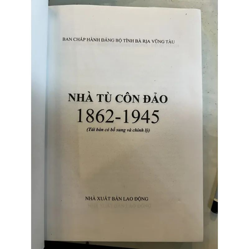 NHÀ TÙ CÔN ĐẢO 1862 - 1945  1022094