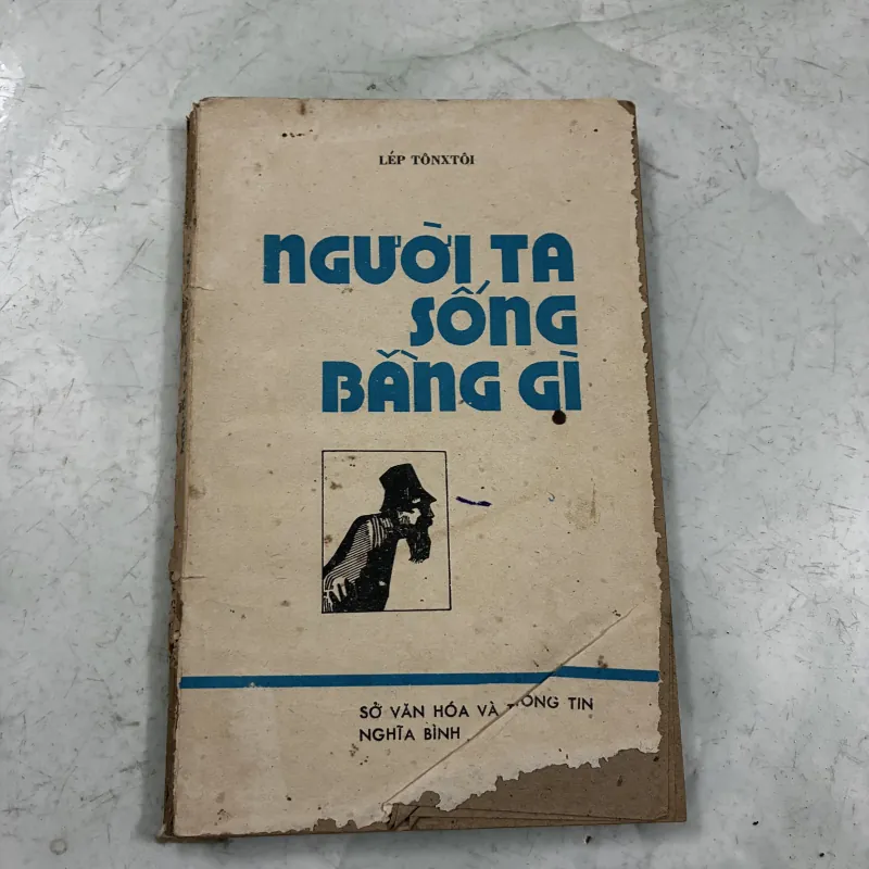Người ta sống bằng gì - L Tonxtoi 1031538