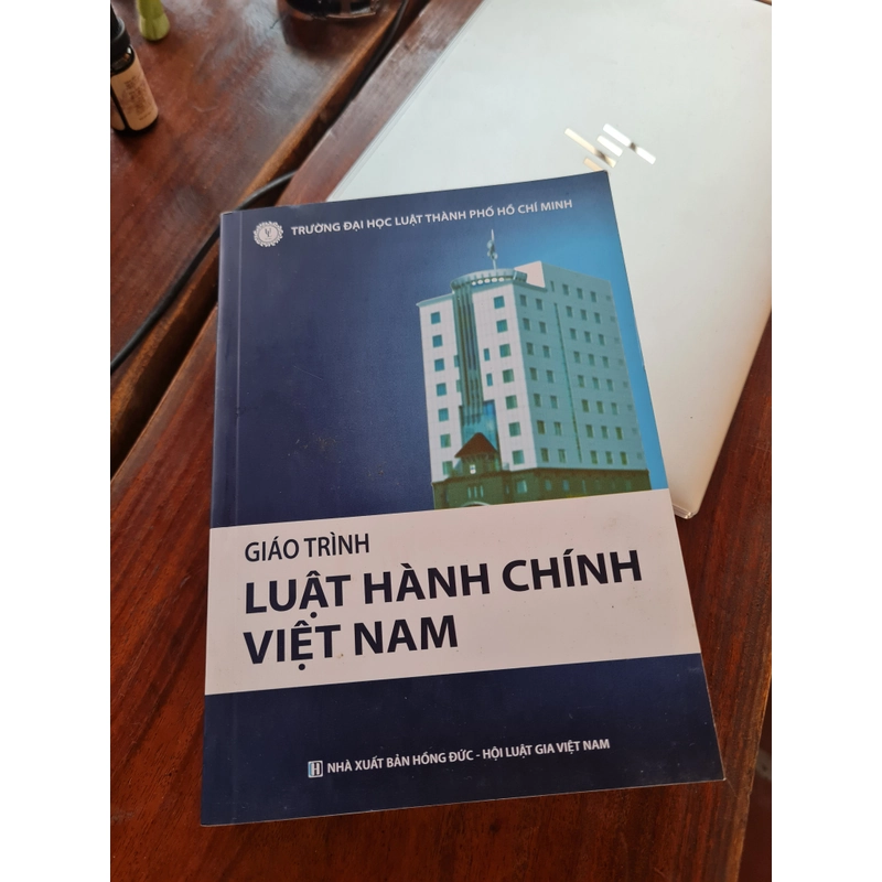Thanh lý bộ sách luật 505861
