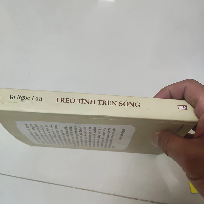Treo tình trên sóng  392907