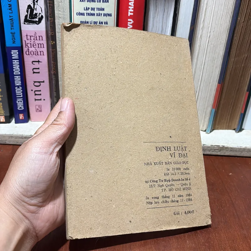 II Sách Khoa Học: Định Luật Vĩ Đại - 1984 755432