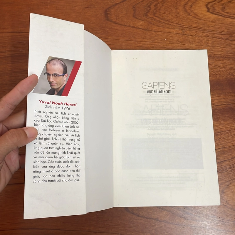II Tựa Sách: Sapiens _ Lược Sử Loài Người - YUVAL NOAH HARARI - 2019 496833