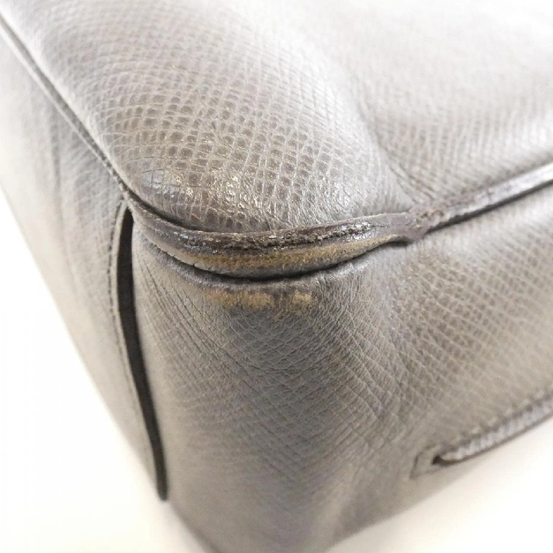 Túi đeo vai Louis Vuitton Taiga Roman MM M32623 - Hàng hiệu Chính hãng 768395