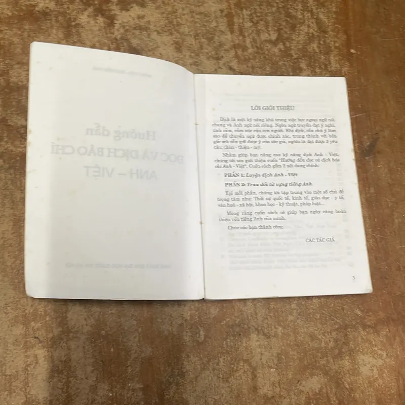 HƯỚNG DẪN ĐỌC VÀ DỊCH BÁO CHÍ ANH VIỆT- CẨM NANG LUYỆN VIẾT TIẾNG ANH COMBO 698403