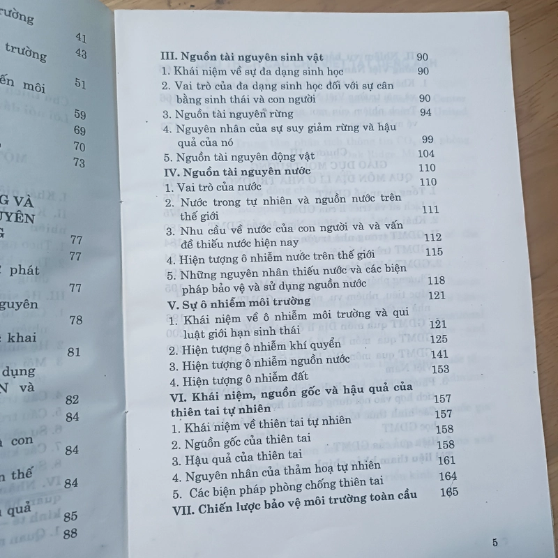 Giáo dục môi trường qua môn Địa lý 381573