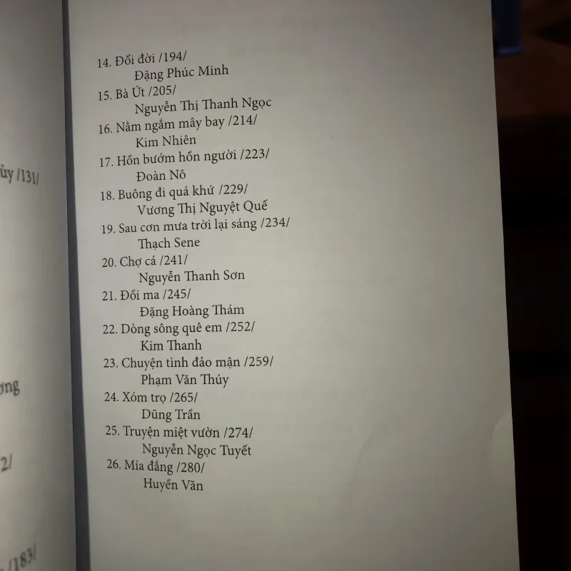 Tuyển tập văn xuôi tạp bút 1028208