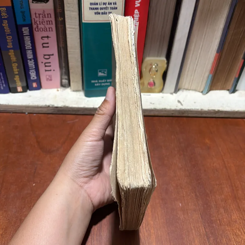 [Sách 7x] - II Tiểu Thuyết Của Phan Tứ: Gia Đình Má Bảy - 1975 797180