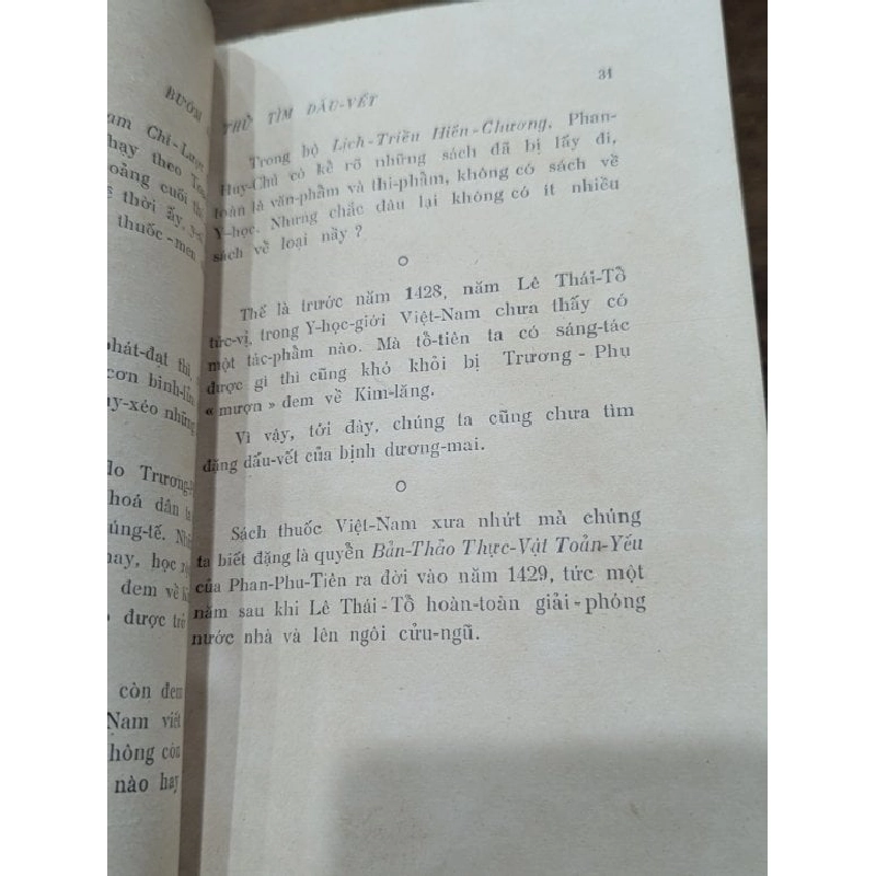 Bướm hoa bịnh dương mai trên đất việt - bác sĩ Lê Văn Ngôn 1003582