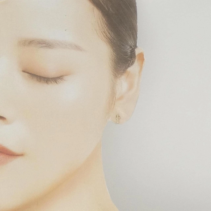 K18YG Bông tai kim cương hình chữ thập một bên - Hàng hiệu Chính hãng 869639