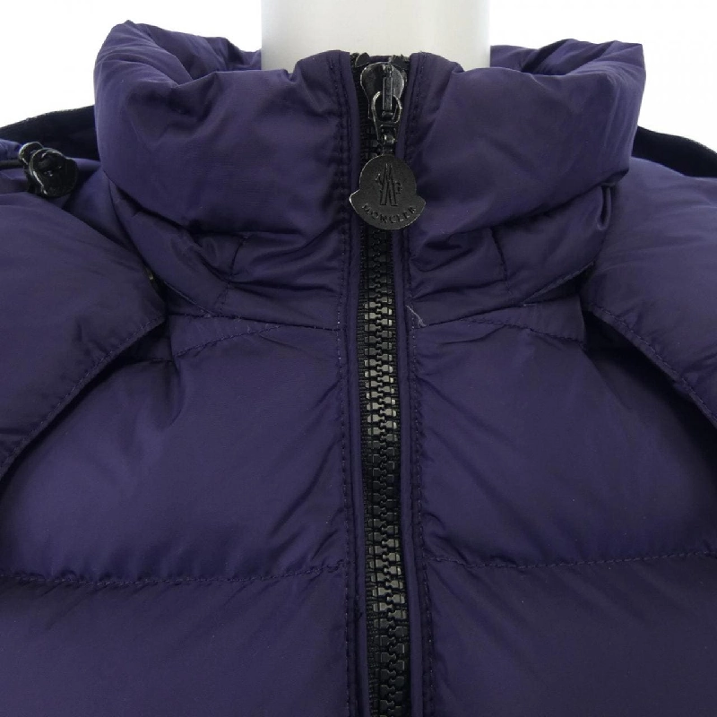 Áo khoác lông vũ MONCLER 643524