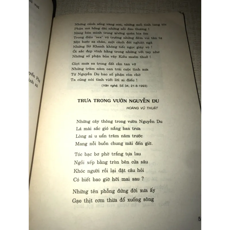 Nguyễn Du Và Truyện trong cảm hứng thơ người đời sau- từ 1930 đến nay  937387