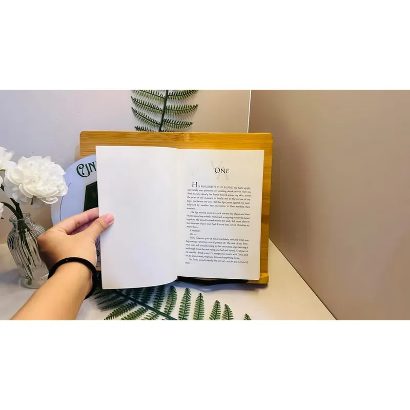 [Sách tiếng Anh 2hand] Like new 90% - SHADOW KISS - Richelle Mead 557165