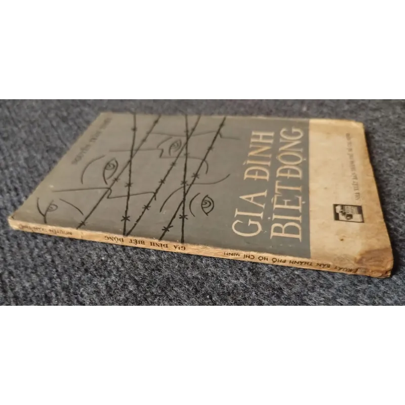 Gia đình biệt động" của tác giả Nguyễn Trần Thiết 1010941